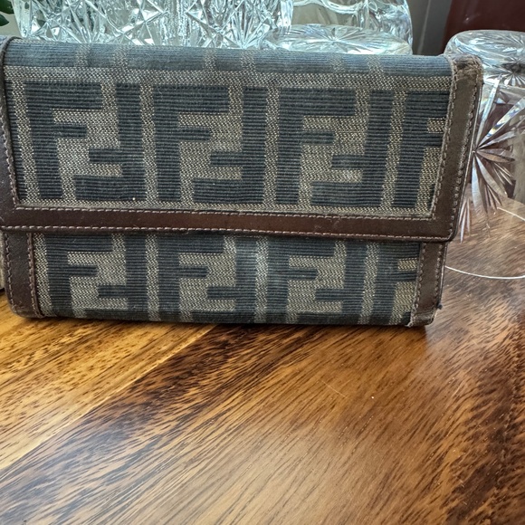 Fendi Wallet - Picture 1 of 8